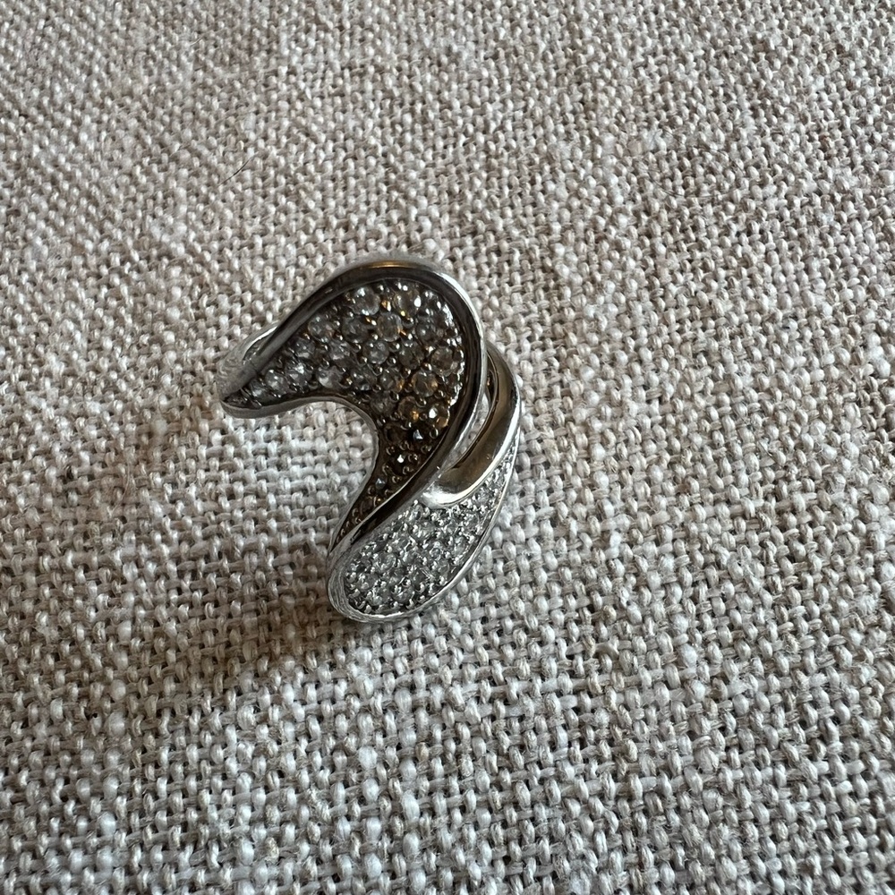 Fifth Avenue Collection Wave Ring Stainless Steele & Swarovski Crystal Sz 7